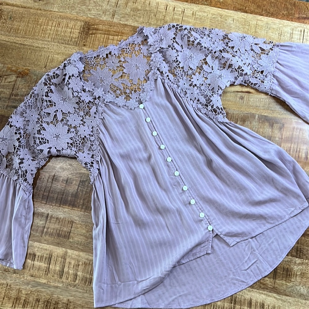 Purple Lace top, woman’s size sm.